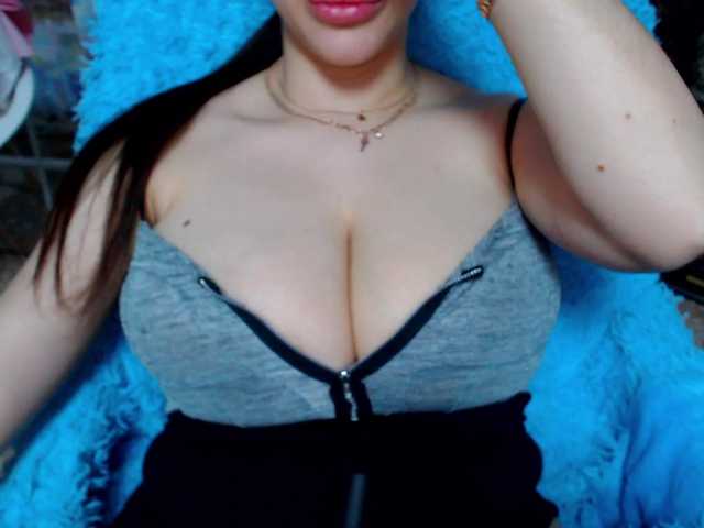 SeuHot's BongaCams show and profile