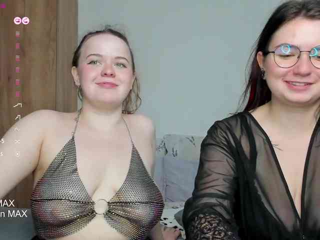 Kitty-and-Hannah webcam