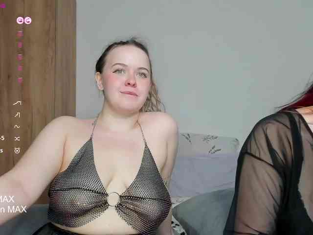 Kitty-and-Hannah webcam