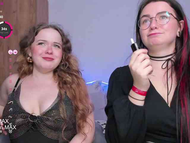 Kitty-and-Hannah webcam