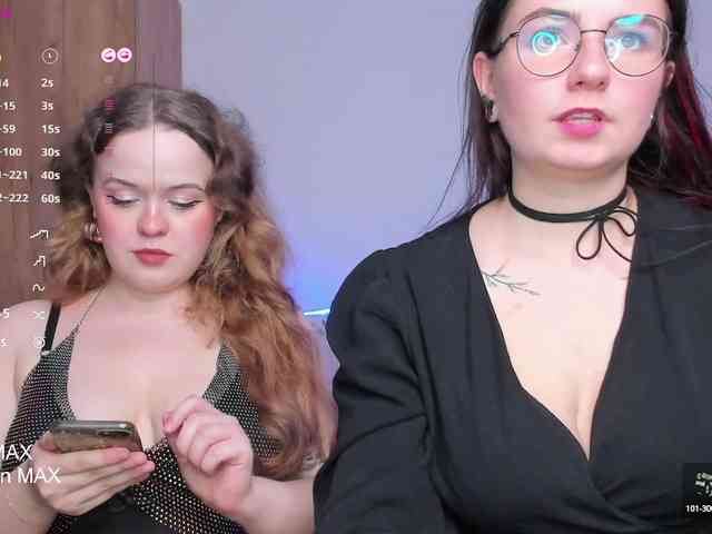 Kitty-and-Hannah webcam