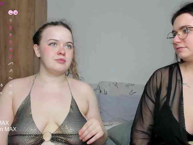 live nude webcam Kitty-and-Hannah
