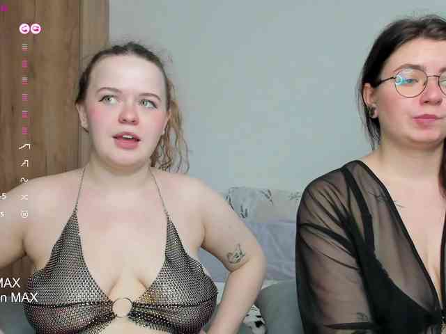 Kitty-and-Hannah webcam