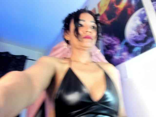 lazzy-blake webcam