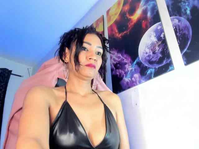 lazzy-blake webcam