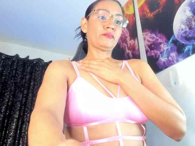lazzy-blake webcam