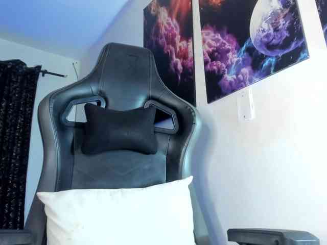 lazzy-blake webcam