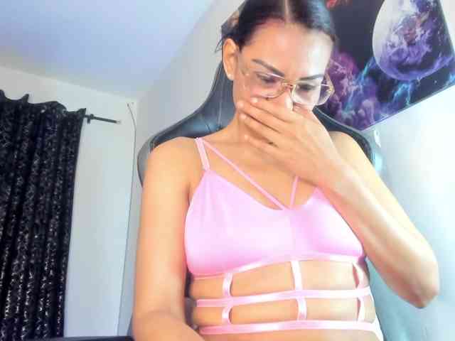 lazzy-blake webcam