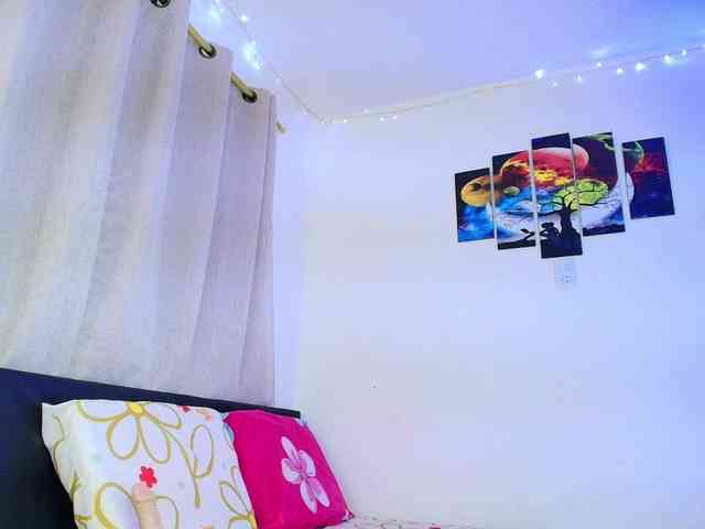 lazzy-blake webcam