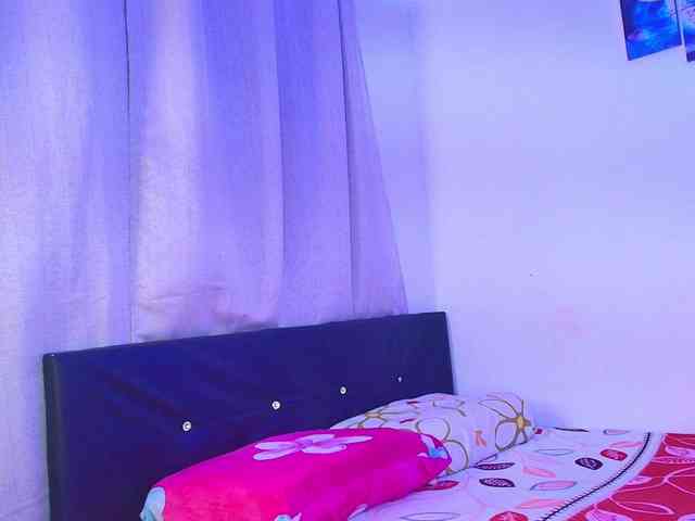 lazzy-blake webcam