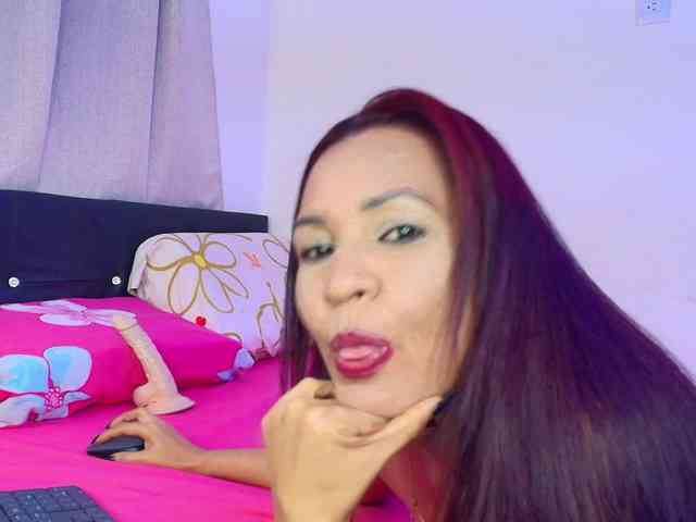 lazzy-blake webcam
