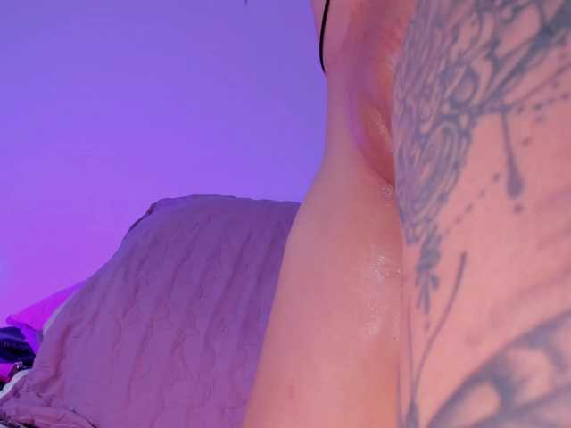 aniiieee's BongaCams show and profile