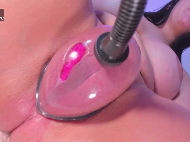 aniiieee from BongaCams is Freechat