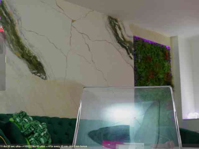 Emily-bloom webcam