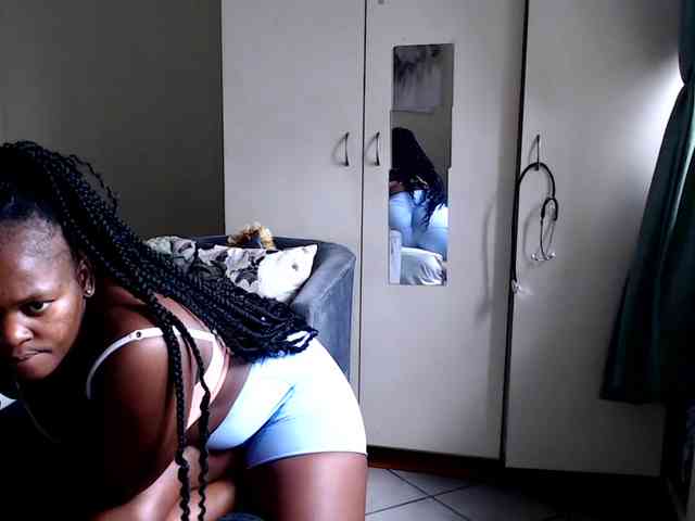 FitBlair66 webcam
