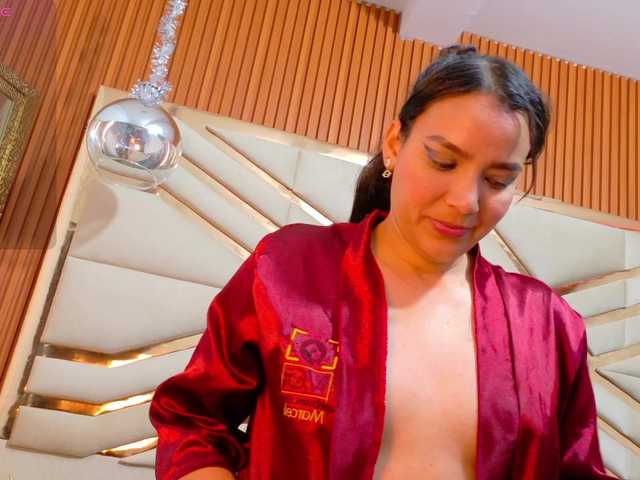 sluttyandmature's BongaCams show and profile