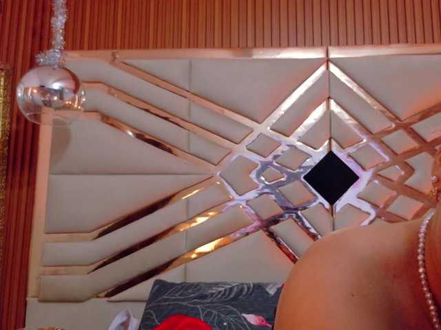sluttyandmature's BongaCams show and profile
