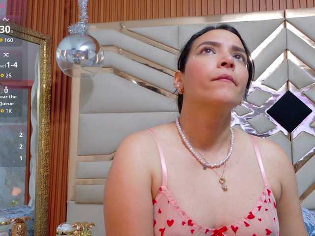 sluttyandmature's BongaCams show and profile