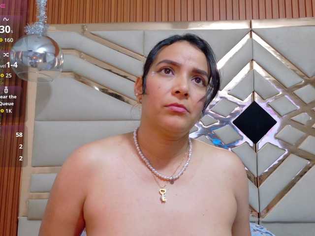 sluttyandmature's BongaCams show and profile