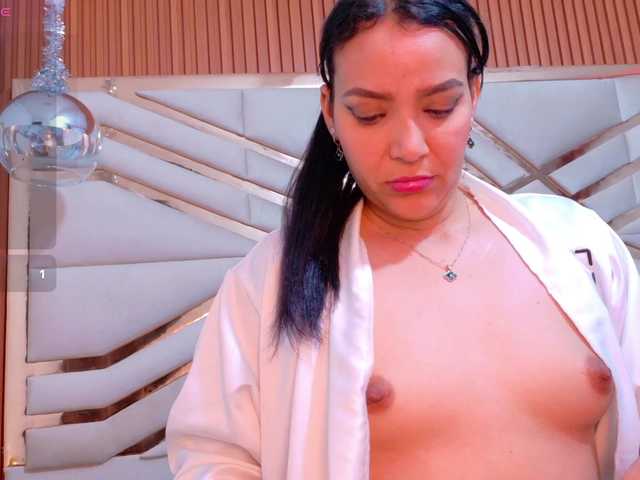 sluttyandmature's BongaCams show and profile