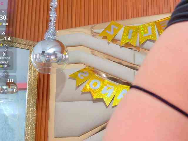 Sexyladyandhot webcam