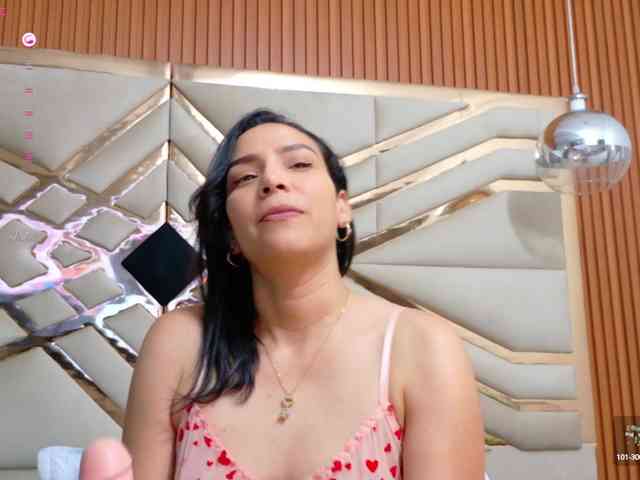 Sexyladyandhot webcam