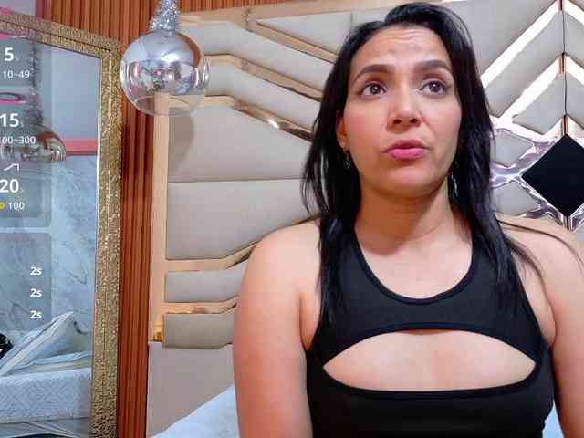 Sexyladyandhot webcam