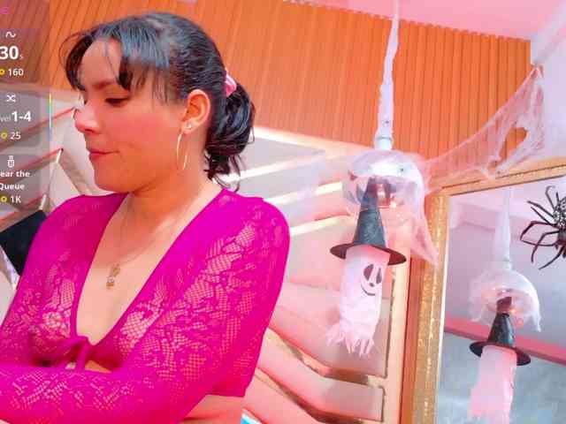 Sexyladyandhot webcam