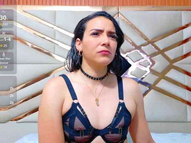 Sexyladyandhot webcam