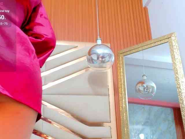 Sexyladyandhot webcam