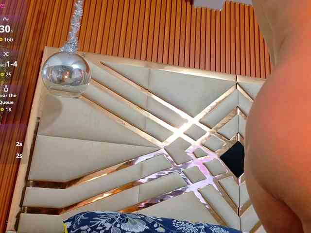 Sexyladyandhot webcam