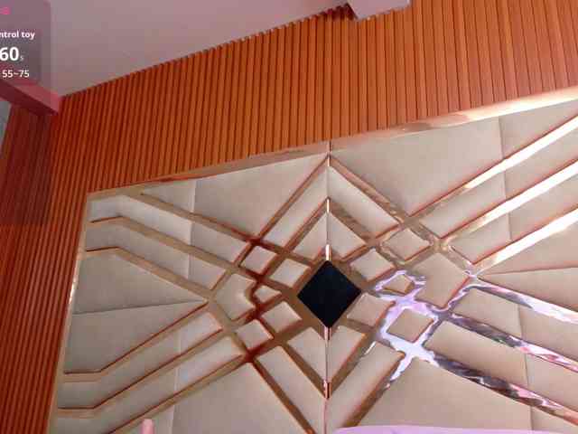 Sexyladyandhot webcam