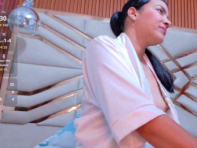 Sexyladyandhot webcam