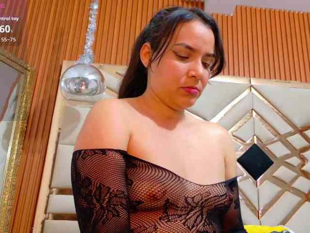 Sexyladyandhot webcam