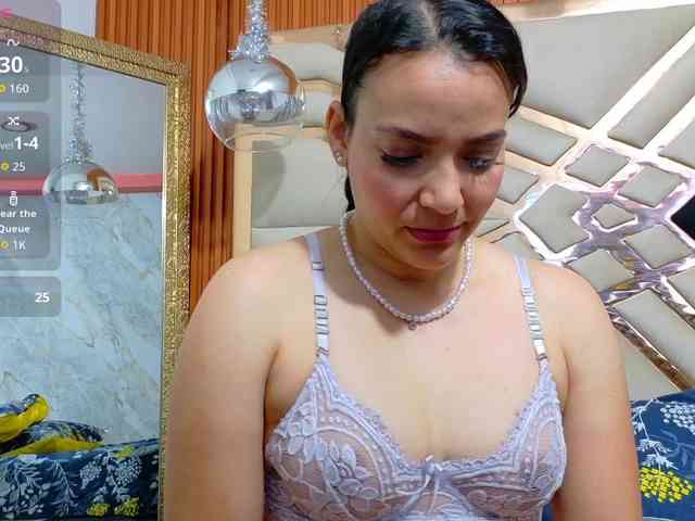 Sexyladyandhot webcam