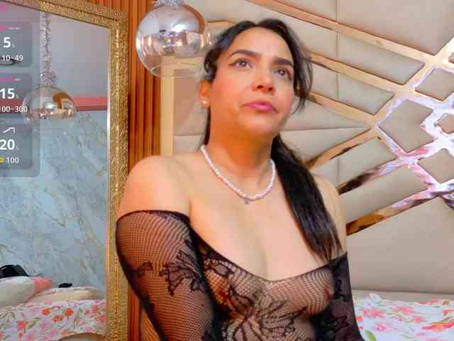 Sexyladyandhot webcam