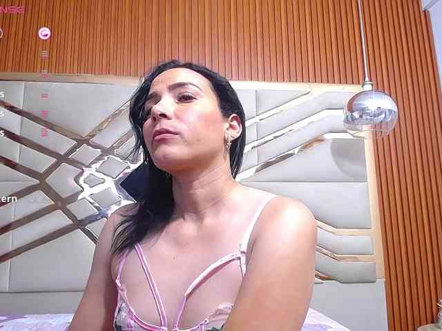 Sexyladyandhot webcam
