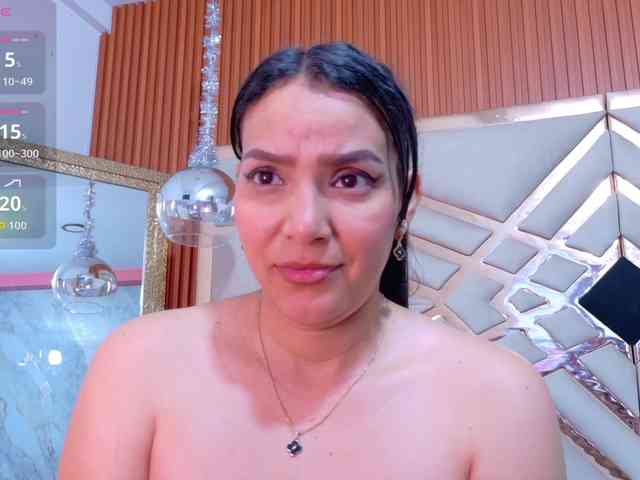 Sexyladyandhot webcam