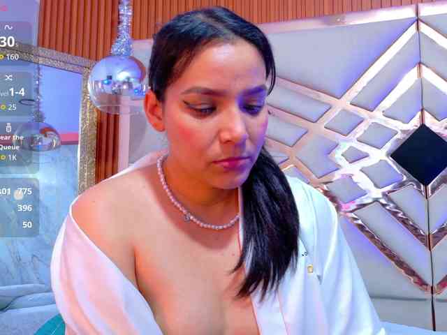 Sexyladyandhot webcam