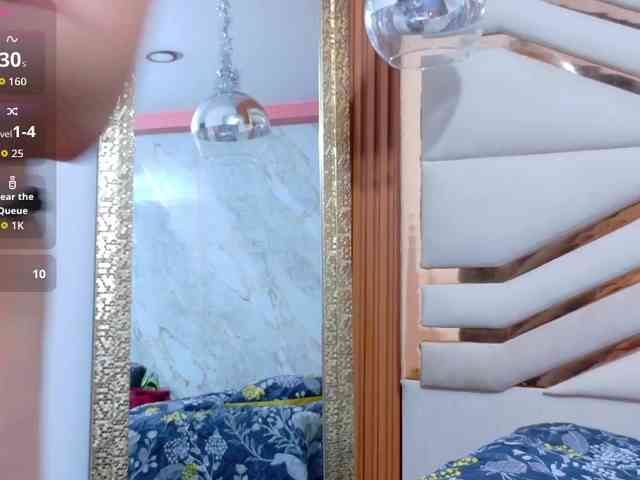 Sexyladyandhot webcam