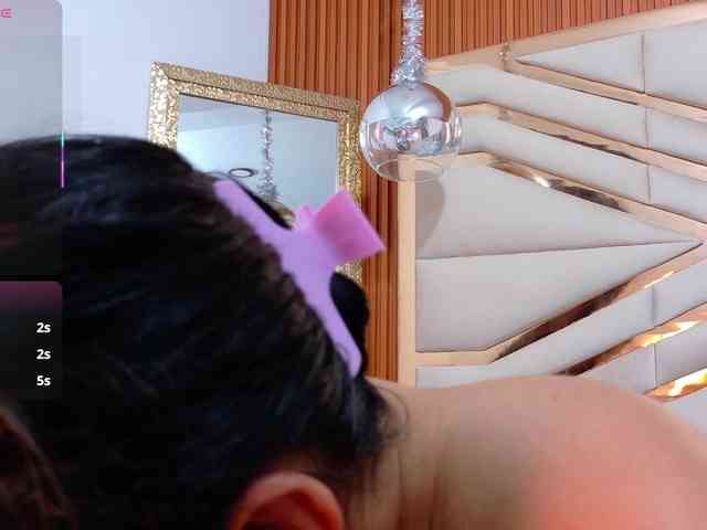 Sexyladyandhot webcam