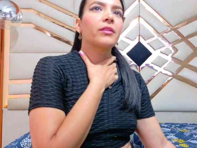 Sexyladyandhot webcam