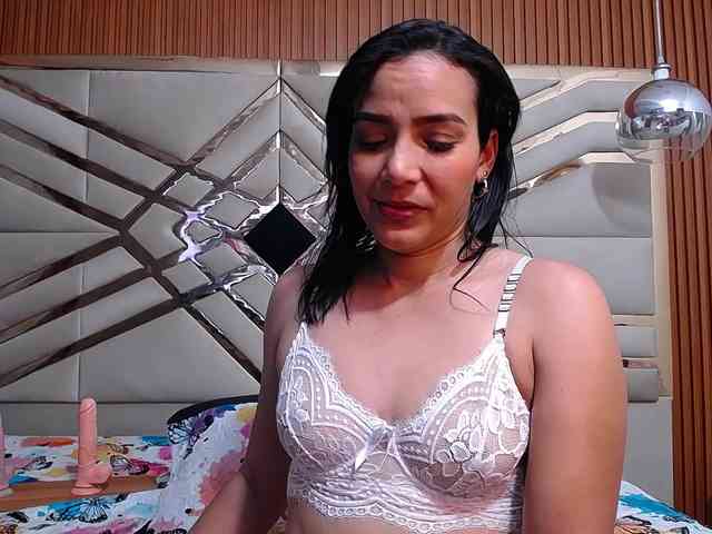Sexyladyandhot webcam