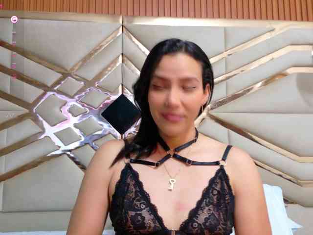 Sexyladyandhot webcam