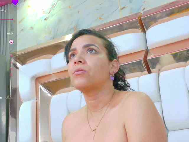 Sexyladyandhot webcam