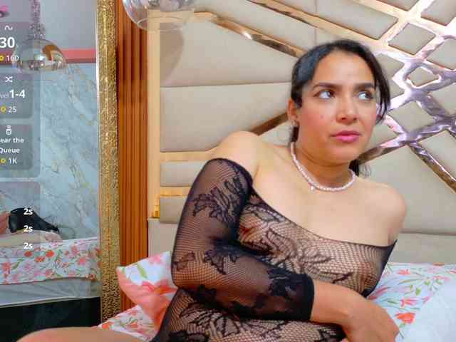 Sexyladyandhot webcam