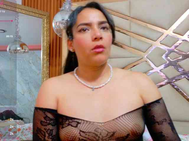 Sexyladyandhot webcam