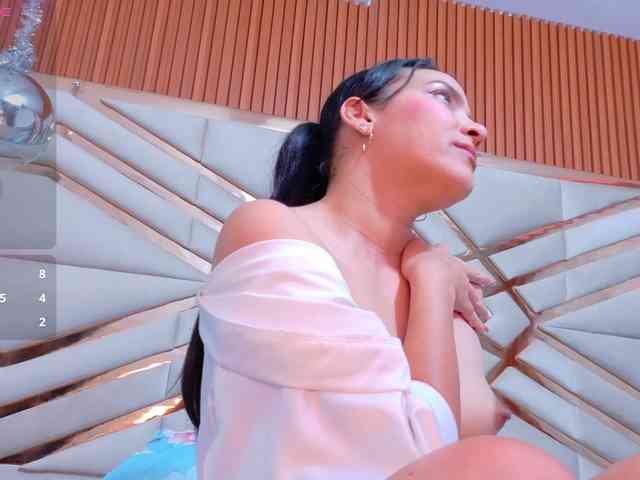 Sexyladyandhot webcam