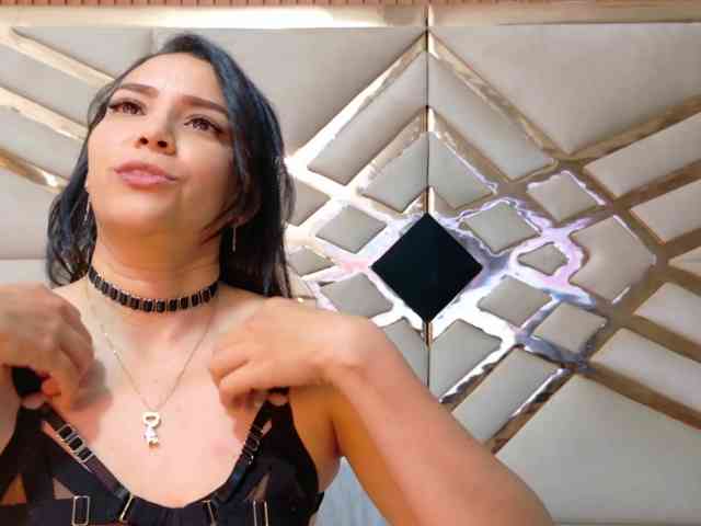 Sexyladyandhot webcam
