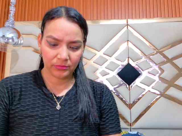 Sexyladyandhot webcam